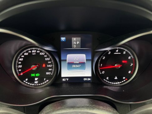 Used 2019 Mercedes-Benz GLC 300 image 2