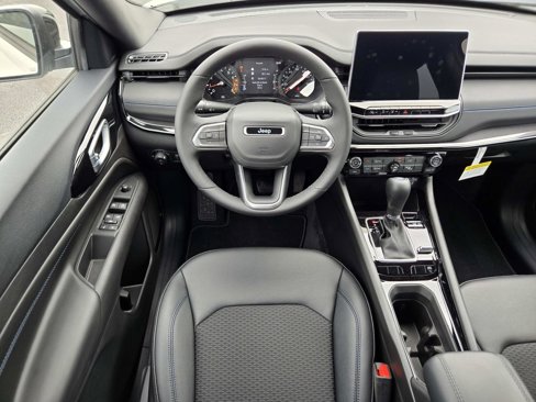 New 2025 Jeep Compass Latitude w/ Altitude Special Edition image 11