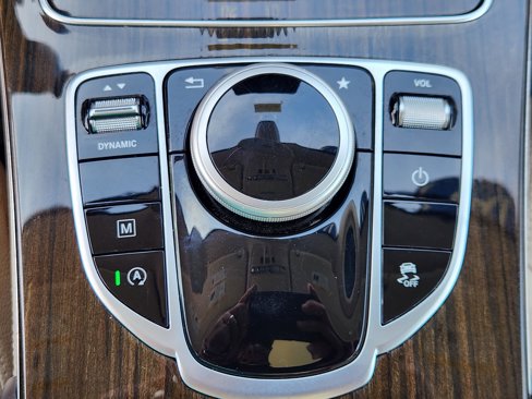 Used 2019 Mercedes-Benz GLC 300 4MATIC image 22
