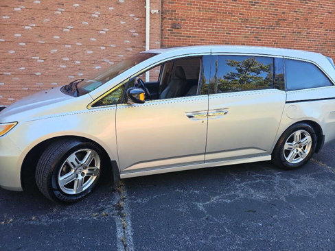 Used 2012 Honda Odyssey Touring image 1