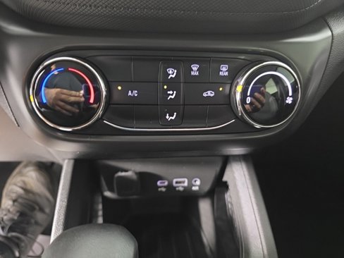 Used 2021 Chevrolet TrailBlazer LS image 19