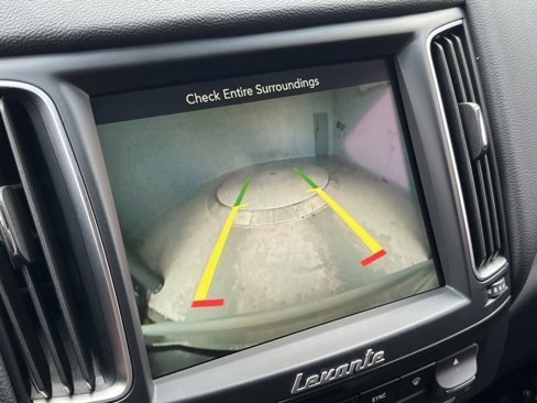 Used 2018 Maserati Levante image 26