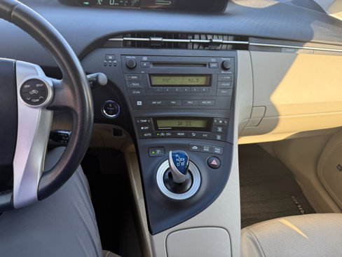Used 2011 Toyota Prius Five image 6