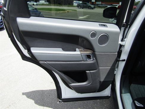 Used 2015 Land Rover Range Rover Sport HSE image 20