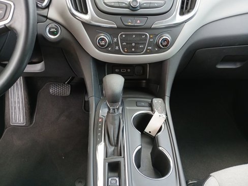 Used 2024 Chevrolet Equinox LT image 36