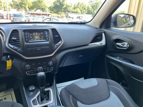 Used 2014 Jeep Cherokee Latitude image 9