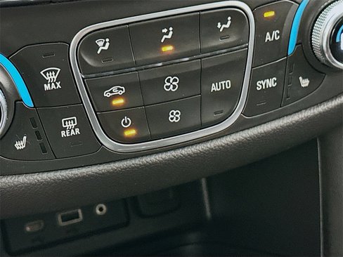 Used 2024 Chevrolet Equinox RS w/ RS Leather Package image 21