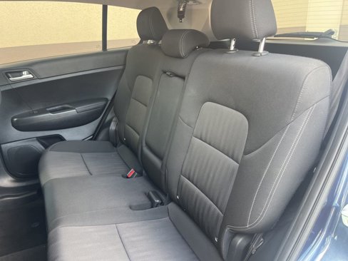 Used 2020 Kia Sportage LX image 16