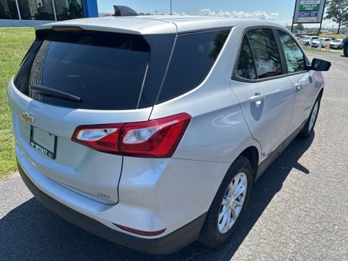 Used 2020 Chevrolet Equinox LS w/ LS Convenience Package image 6