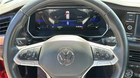 Used 2023 Volkswagen Jetta SE image 13