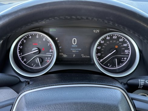 Used 2023 Toyota Camry XLE image 33