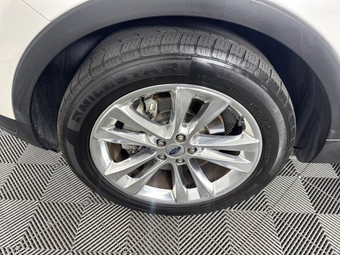 Used 2018 Ford Explorer XLT w/ Equipment Group 202A image 11
