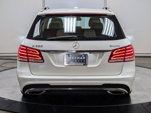 Used 2016 Mercedes-Benz E 350 4MATIC Wagon w/ Premium Package image 8