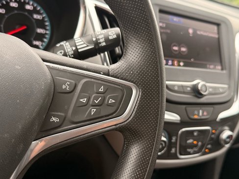 Used 2023 Chevrolet Equinox LS image 13