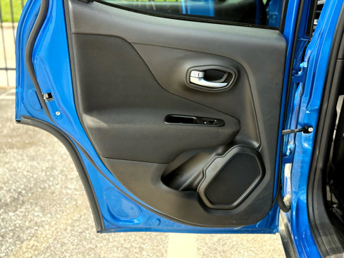 Used 2020 Jeep Renegade Sport image 38