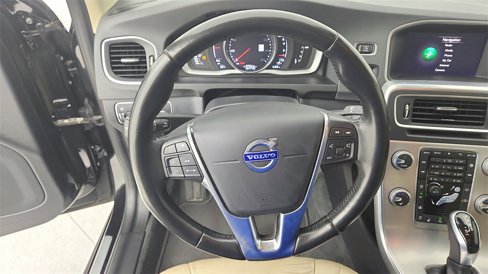Used 2018 Volvo S60 T5 Inscription w/ Technology Package image 21