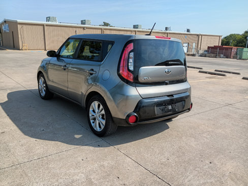 Used 2016 Kia Soul + image 6