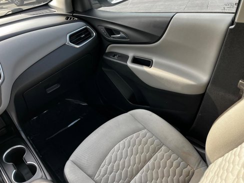 Used 2018 Chevrolet Equinox LS image 16