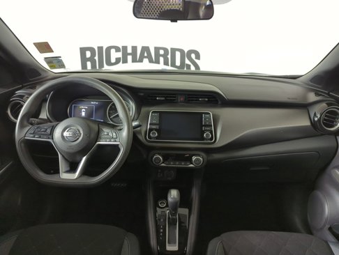 Used 2020 Nissan Kicks SV image 10