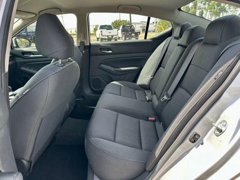 Used 2022 Nissan Altima 2.5 SV image 10