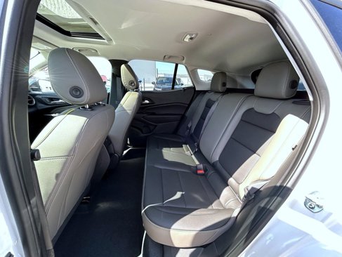 New 2025 Chevrolet Trax ACTIV w/ Sunroof Package image 17