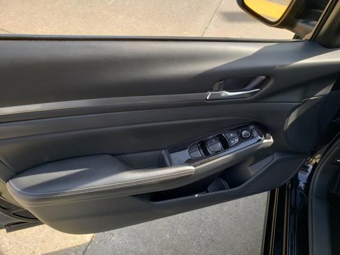 Certified 2023 Nissan Altima 2.5 SV image 14