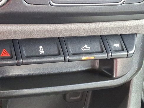 Used 2021 Chevrolet Colorado W/T w/ WT Convenience Package image 23