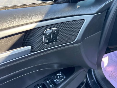 Used 2014 Ford Fusion Titanium image 22