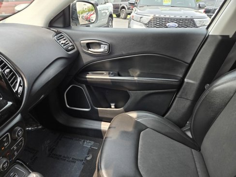 Used 2021 Jeep Compass Latitude image 14