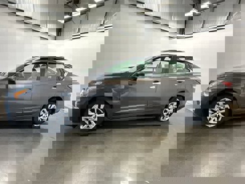 Used 2014 Nissan Altima 2.5 S image 2
