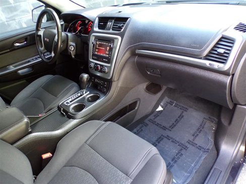Used 2016 GMC Acadia SLE image 18