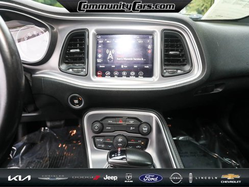 Used 2019 Dodge Challenger SXT image 16