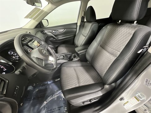 Used 2017 Nissan Rogue SV image 13