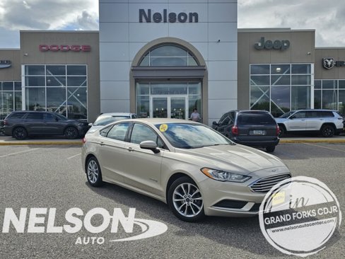 Used 2017 Ford Fusion S image 1
