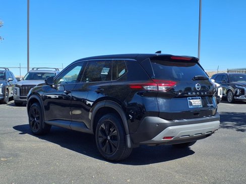 Used 2021 Nissan Rogue SV image 4