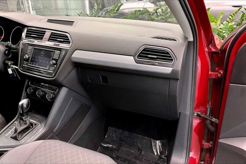 Used 2018 Volkswagen Tiguan S image 17