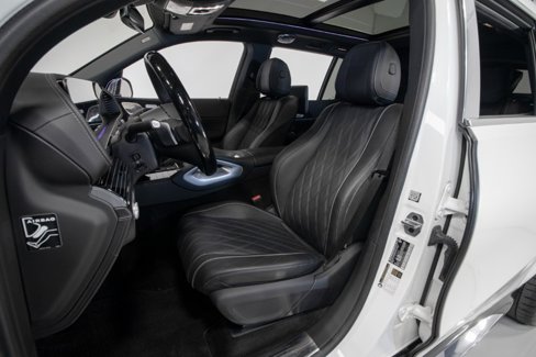 Used 2024 Mercedes-Benz Maybach GLS 600 image 3