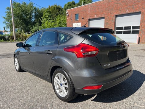 Used 2018 Ford Focus SE image 3