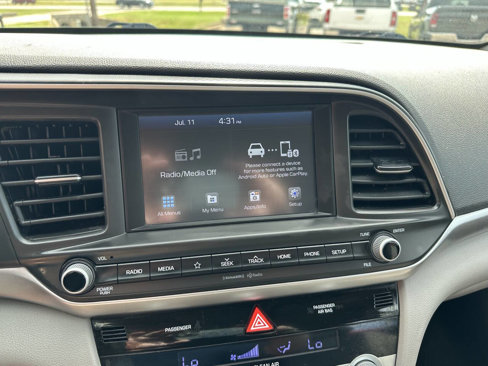 Used 2020 Hyundai Elantra SEL image 13