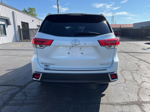 Used 2019 Toyota Highlander XLE image 8