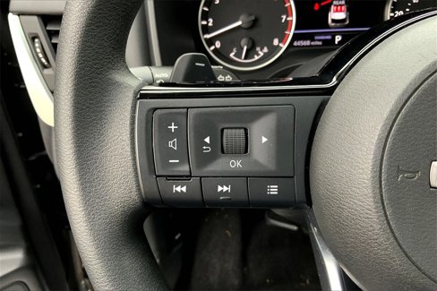 Used 2023 Nissan Rogue SV image 11
