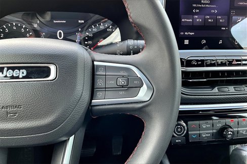 Used 2023 Jeep Compass Trailhawk image 19