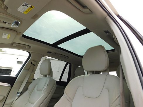 Used 2016 Volvo XC90 T6 Momentum image 18