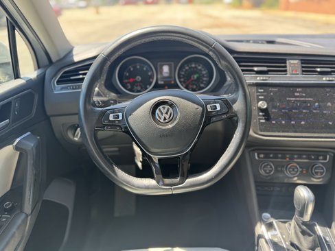 Used 2019 Volkswagen Tiguan SE image 7