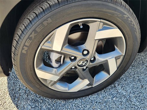 Used 2025 Hyundai Venue SEL image 10