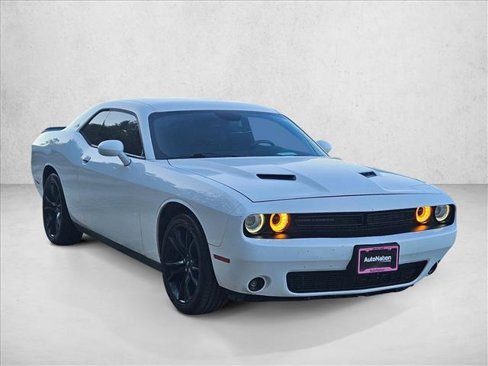 Used 2018 Dodge Challenger SXT w/ Blacktop Package image 3