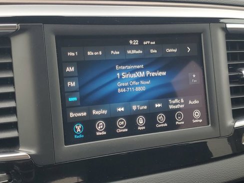 Used 2019 Chrysler Pacifica Touring-L image 21