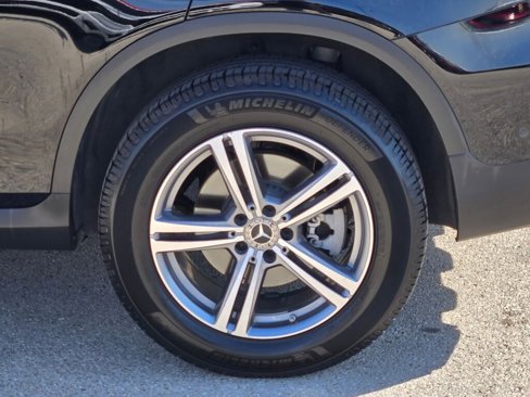 Used 2021 Mercedes-Benz GLC 300 4MATIC image 16