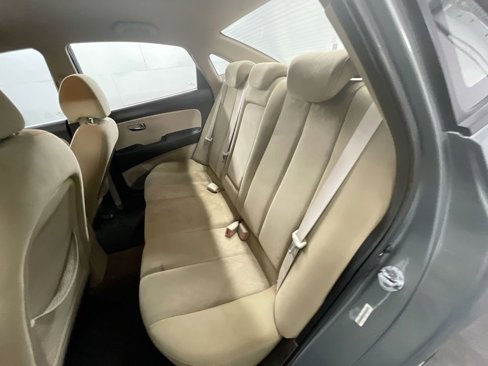 Used 2010 Hyundai Elantra GLS image 20