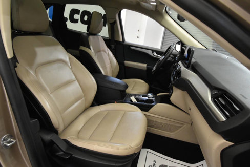 Used 2020 Ford Escape SEL image 15
